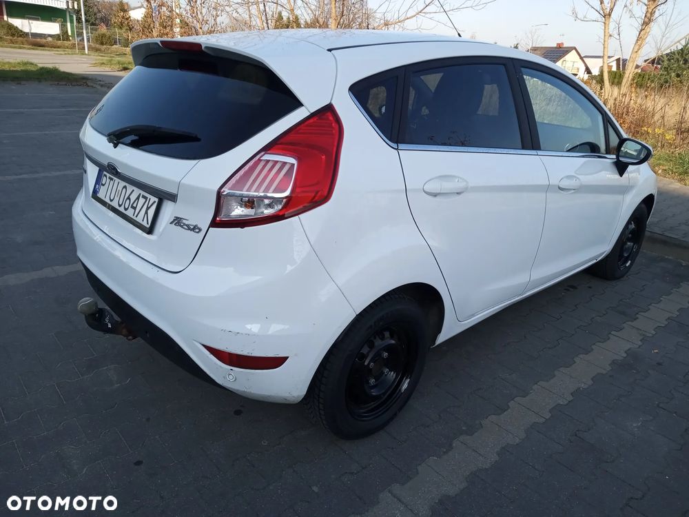 Ford Fiesta 1.0 EcoBoost S&S TITANIUM - 4