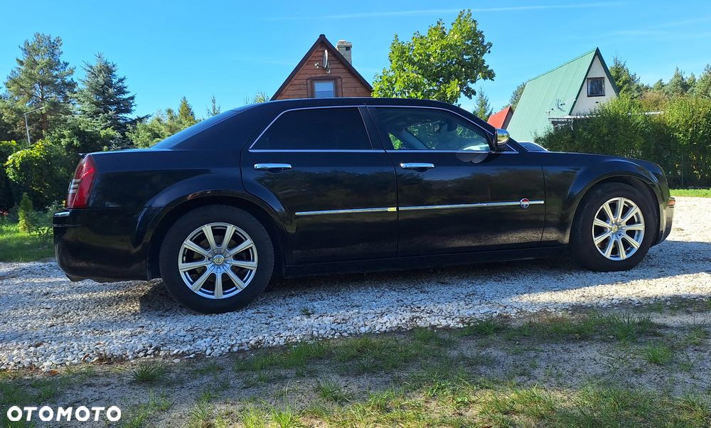 Chrysler 300C 5.7 V8 Hemi - 3