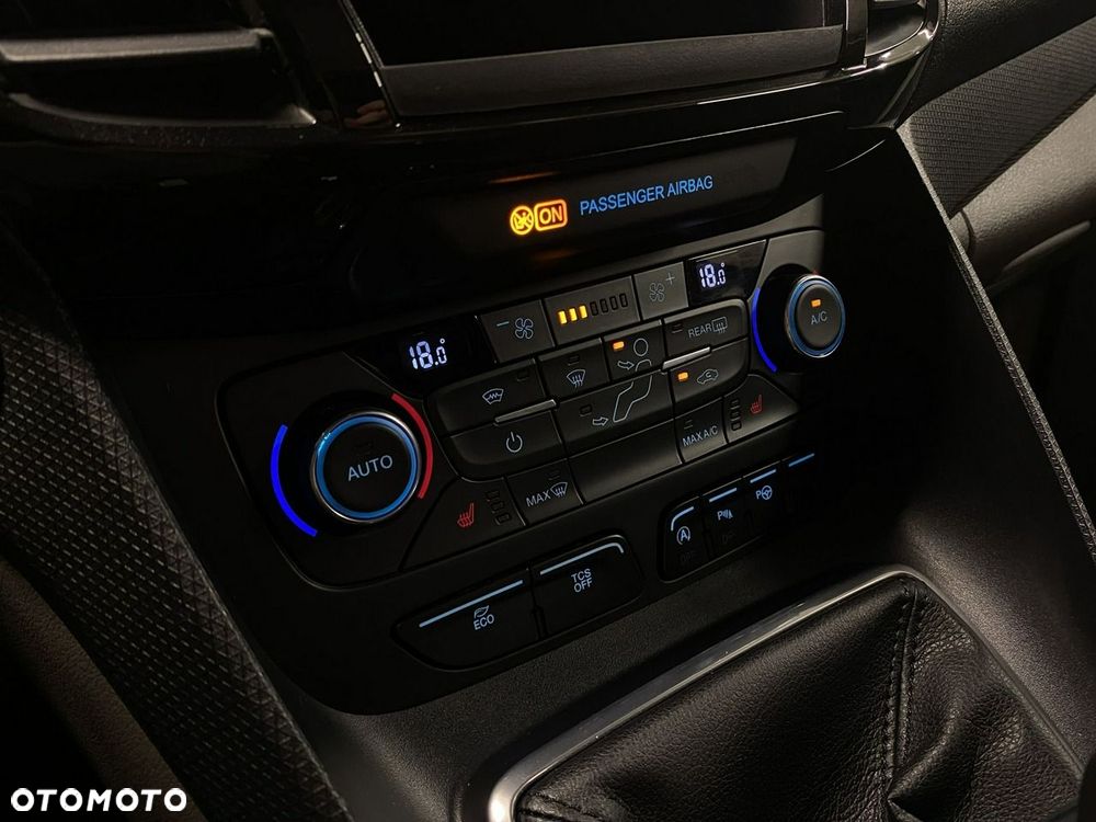 Ford Tourneo Connect Grand - 36