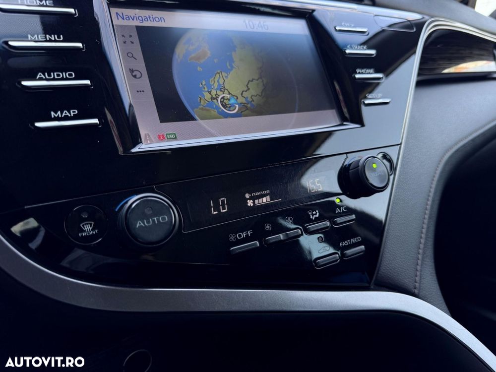 Toyota Camry - 16