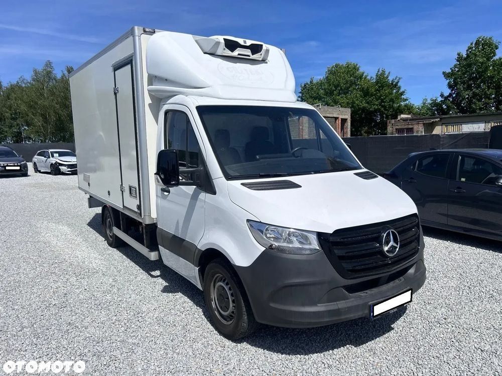 Mercedes-Benz Sprinter - 2