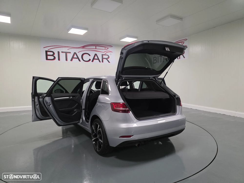 Audi A3 Sportback 1.6 TDI Design - 31