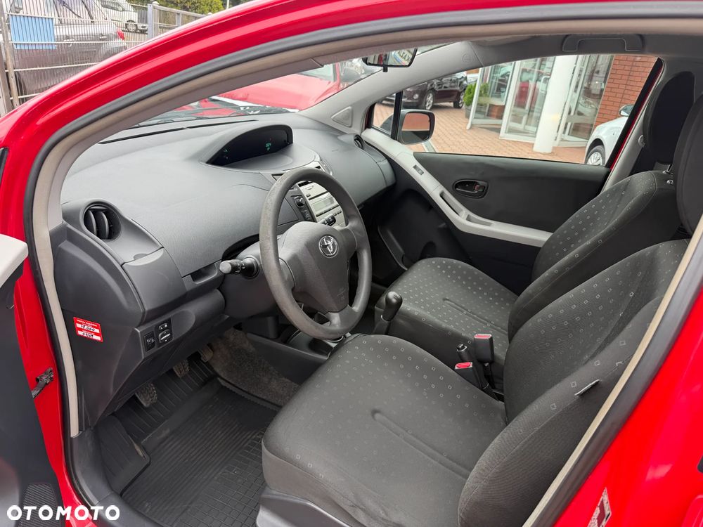 Toyota Yaris 1.0 VVT-i Sol - 11