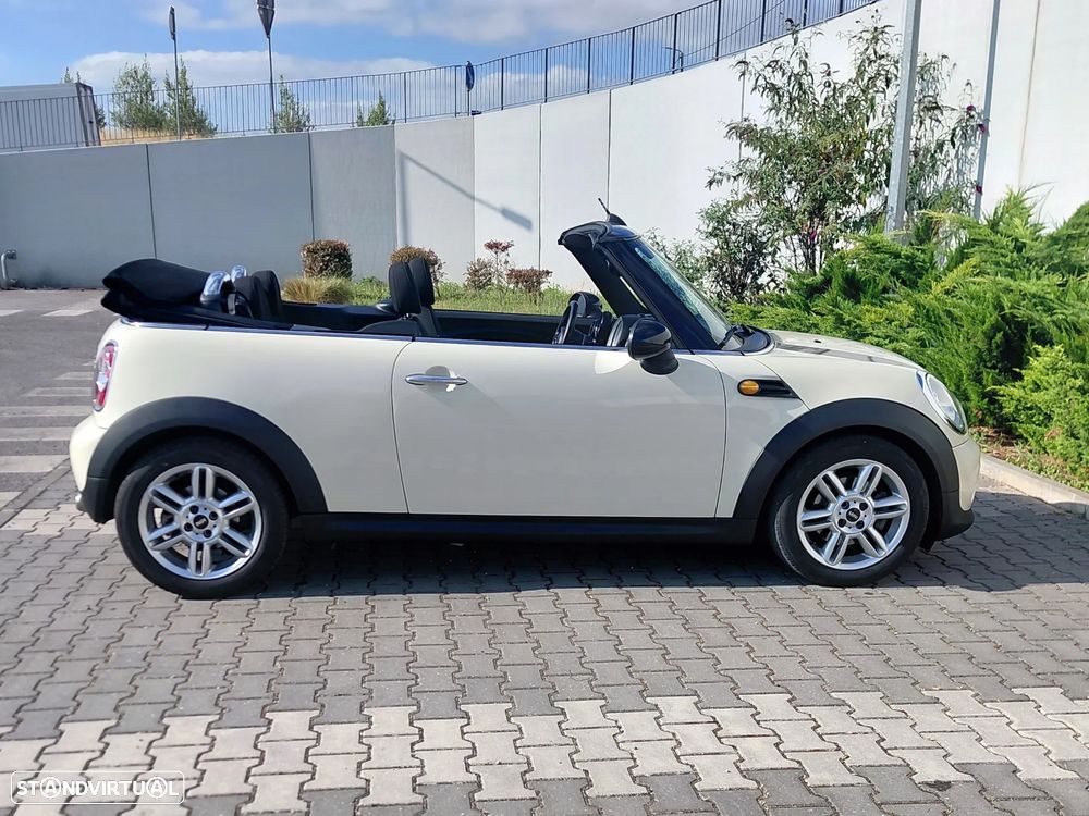 MINI Cabrio Cooper D - 8
