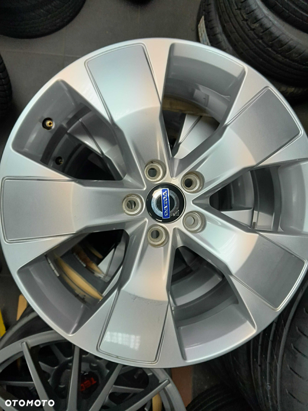 alufelgi 18 4szt oryginał VOLVO XC40 XC60 7,5x18 ET50,5 5x108