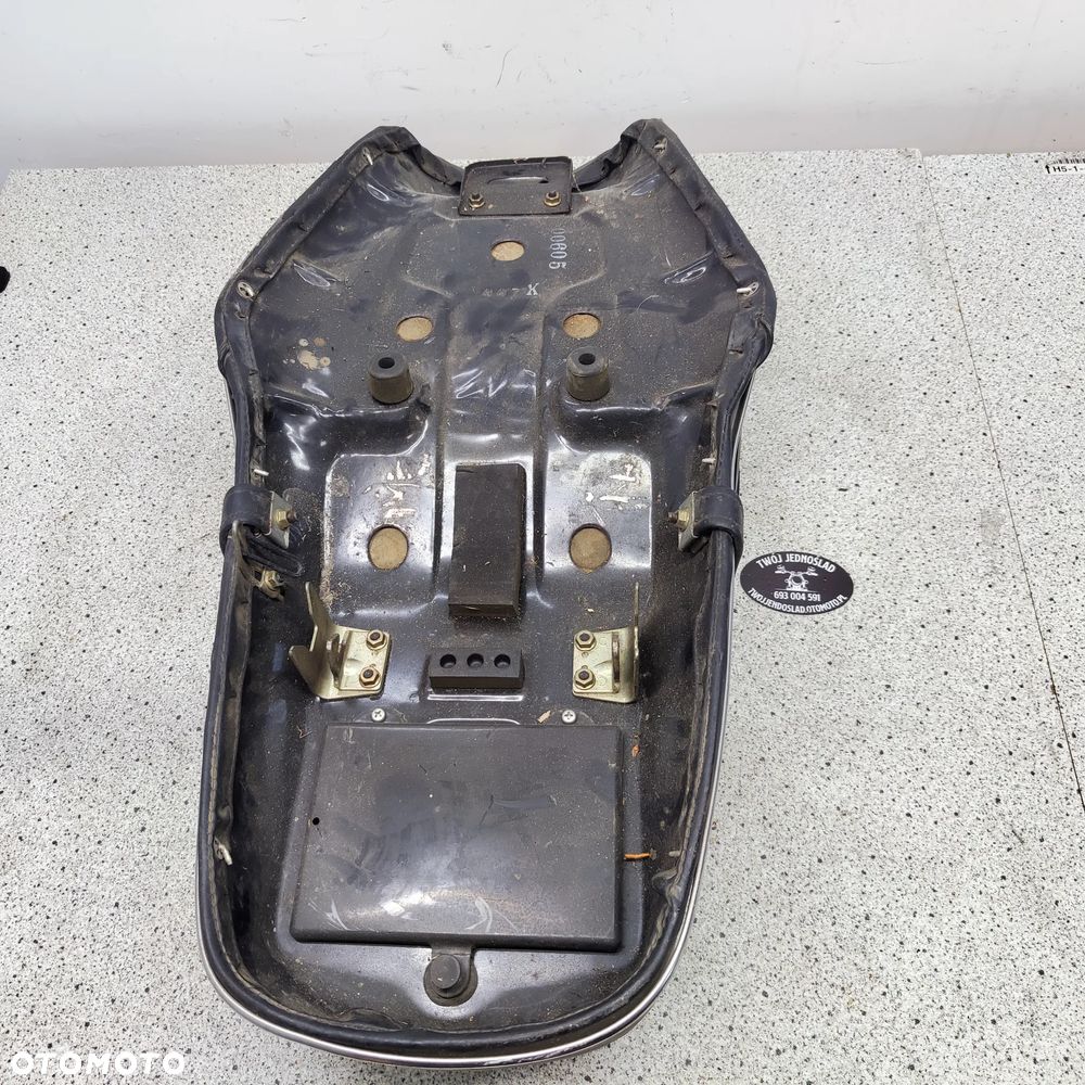 Siedzenie, fotel, kanapa Honda CM 400 CM400 - 16