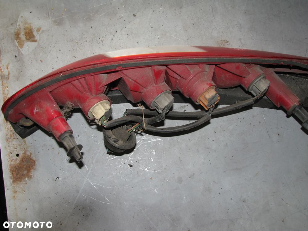 FORD MONDEO MK3 KOMBI LAMPA PRAWY TYŁ TYLNA PRAWA - 11