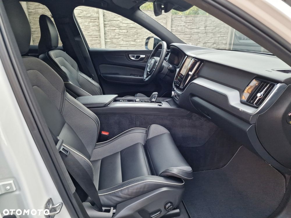 Volvo XC 60 B4 B Geartronic RDesign - 23