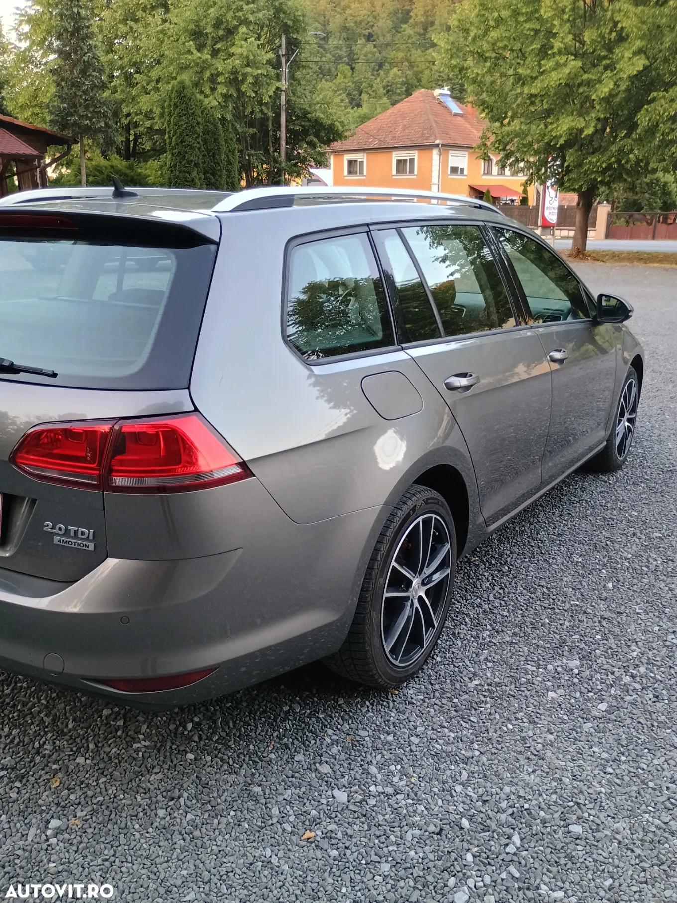Volkswagen Golf 2.0 BlueTDI 4Motion Highline - 7