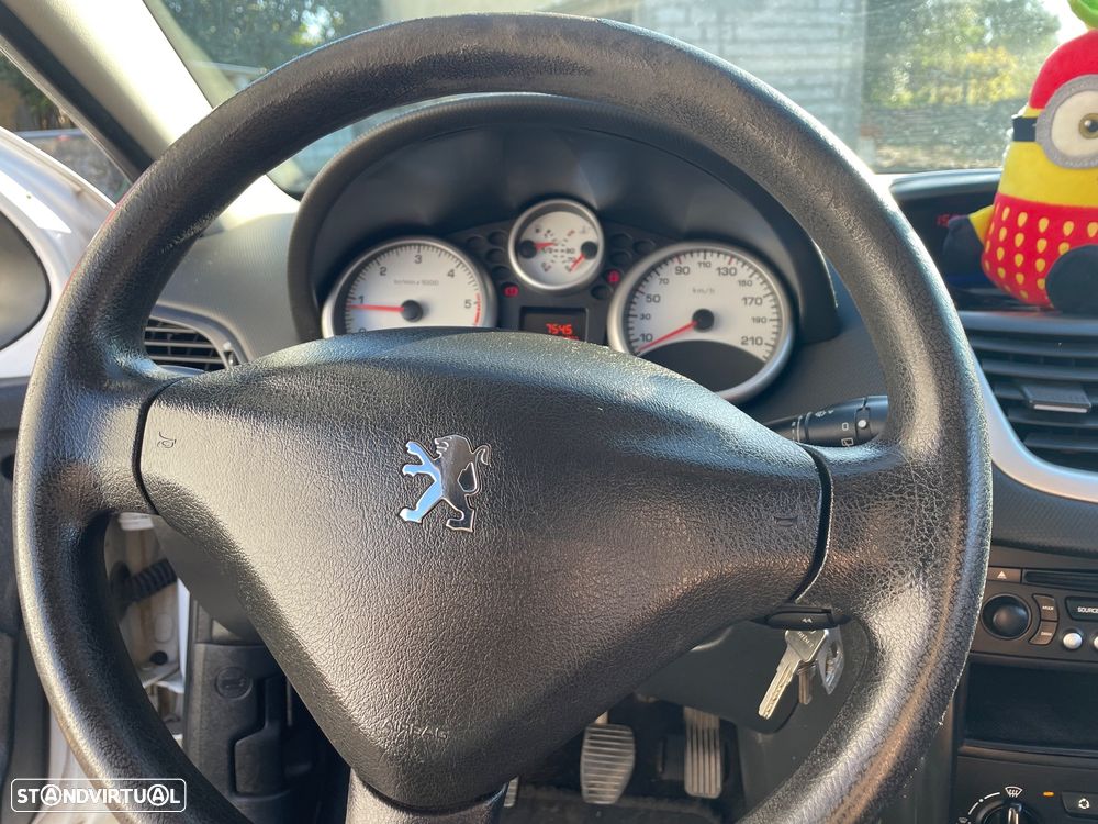 Peugeot 207 1.4 HDi Urban - 2