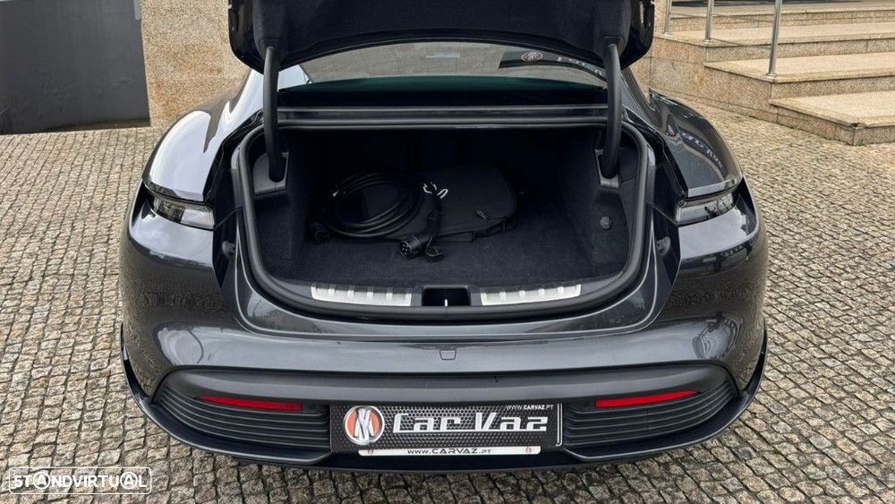 Porsche Taycan 4S - 6