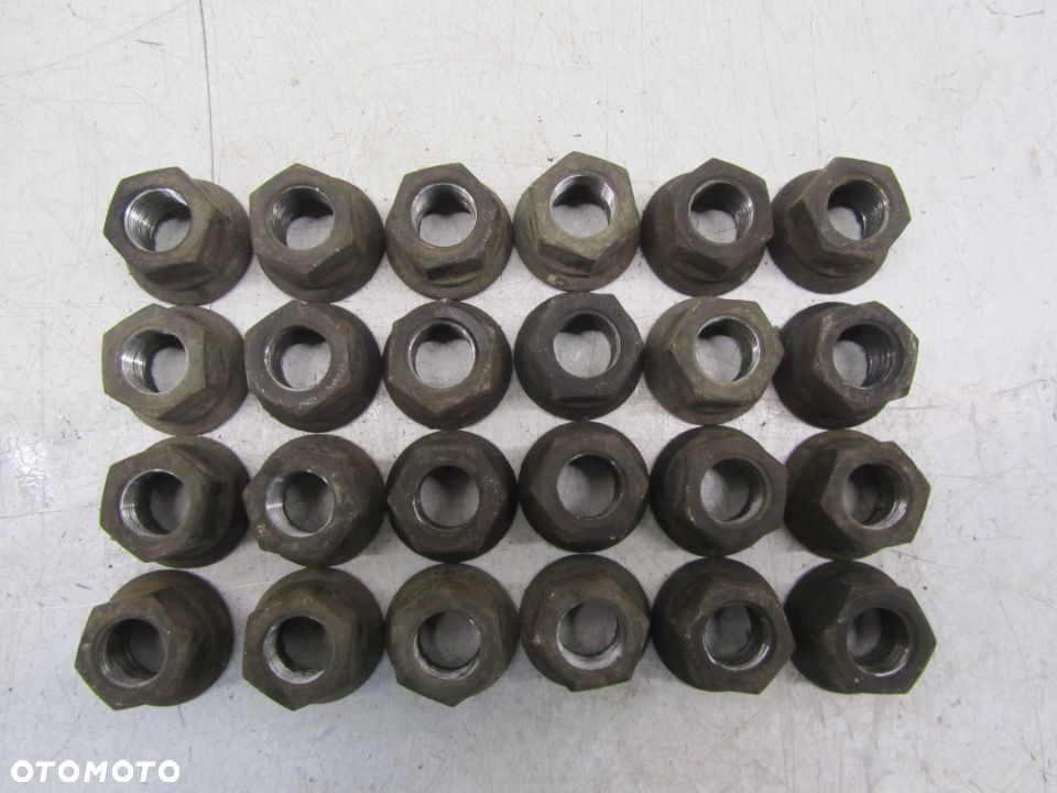 iveco daily 2.3 hpi 10r eu bliz. nakrętka koła - 1