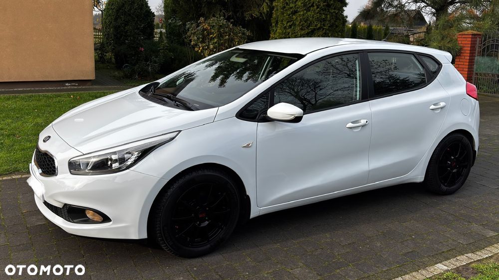 Kia Ceed 1.4 CVVT Dream Team Edition - 9