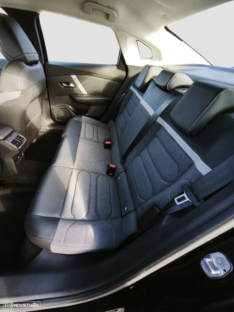 Citroën C4 X 1.2 PureTech Feel Pack EAT8 - 14