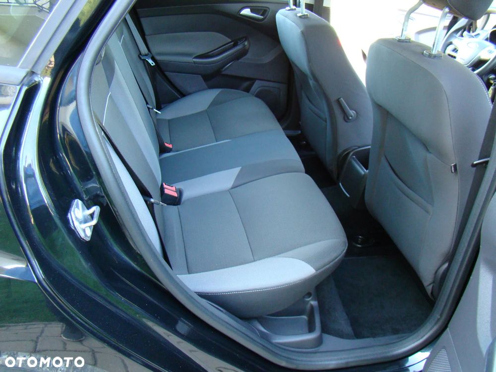 Ford Focus - 23