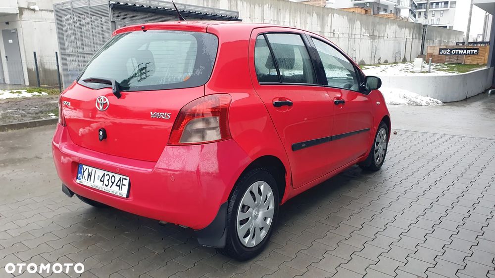Toyota Yaris - 11