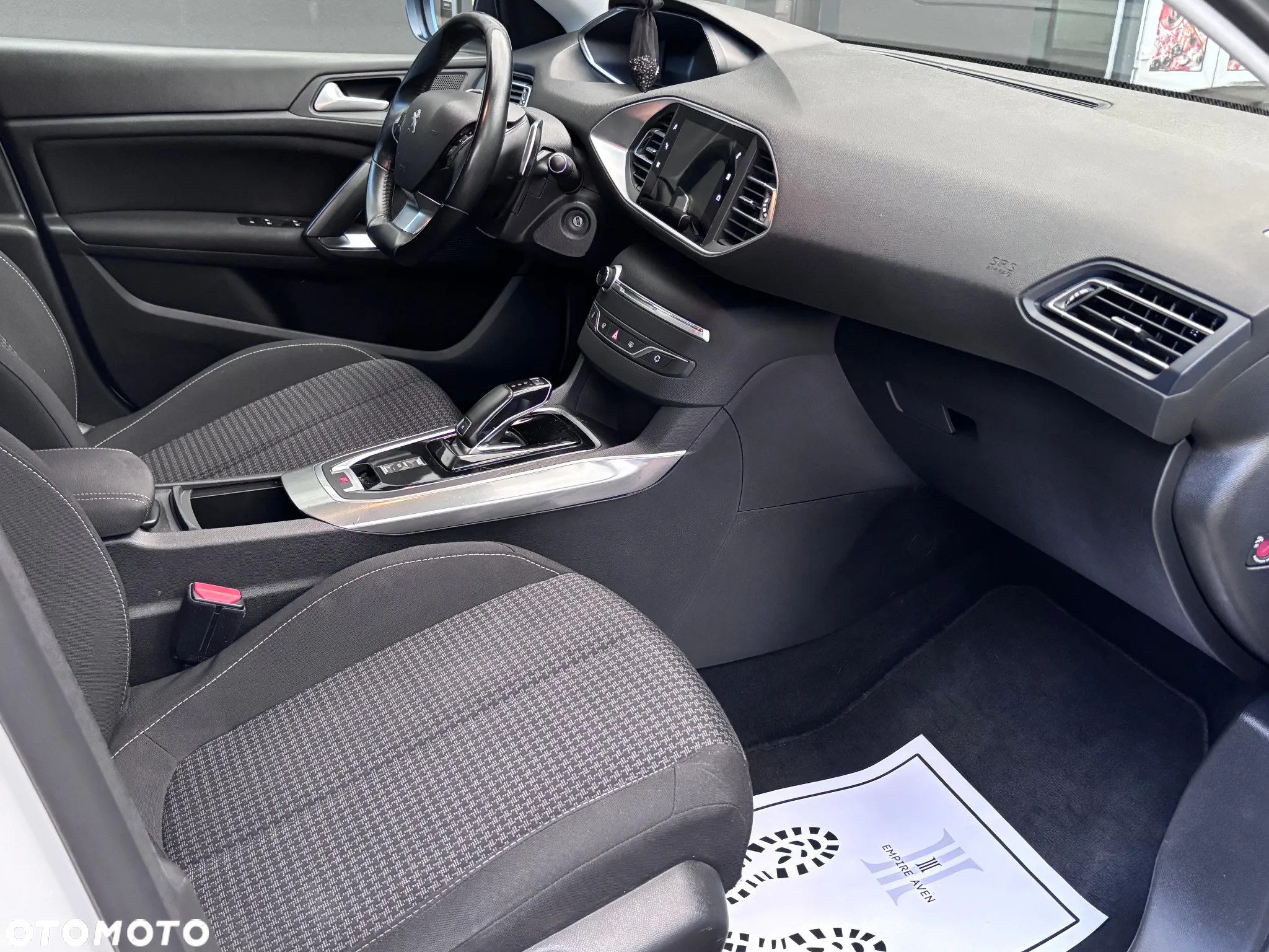 Peugeot 308 1.5 BlueHDi Active S&S EAT8 - 28