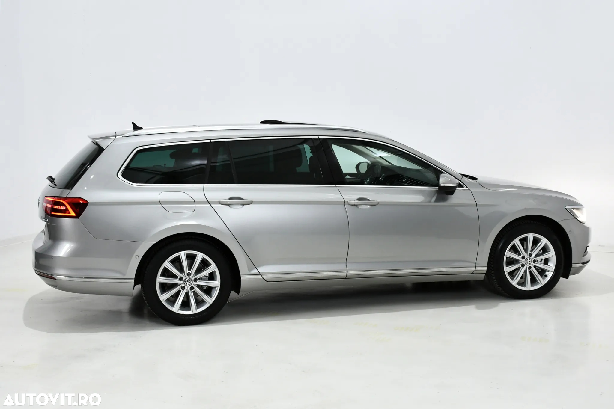 Volkswagen Passat 2.0 TDI DSG Highline - 3