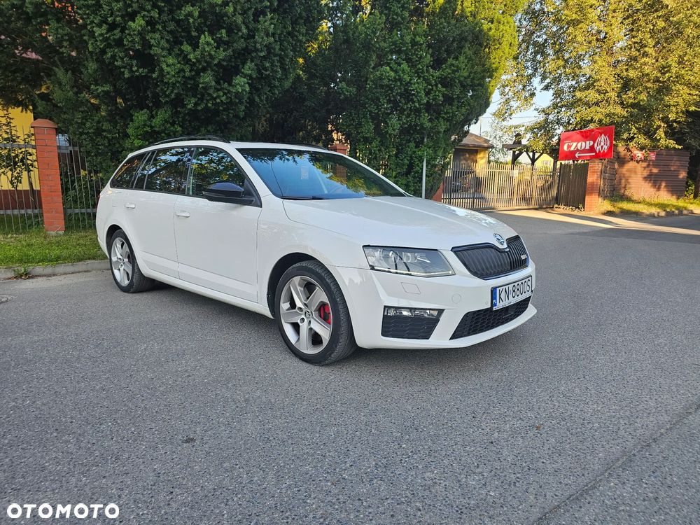 Skoda Octavia 2.0 TDI RS DSG - 2