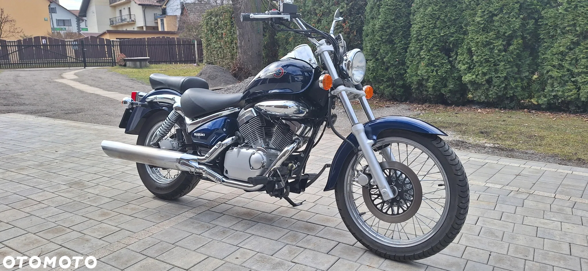 Suzuki Intruder - 4