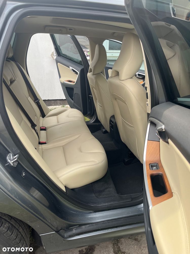 Volvo XC 60 T5 Drive-E Momentum - 14