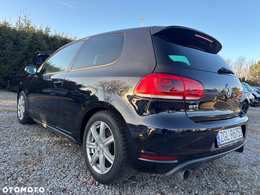 Volkswagen Golf 2.0 GTI - 3