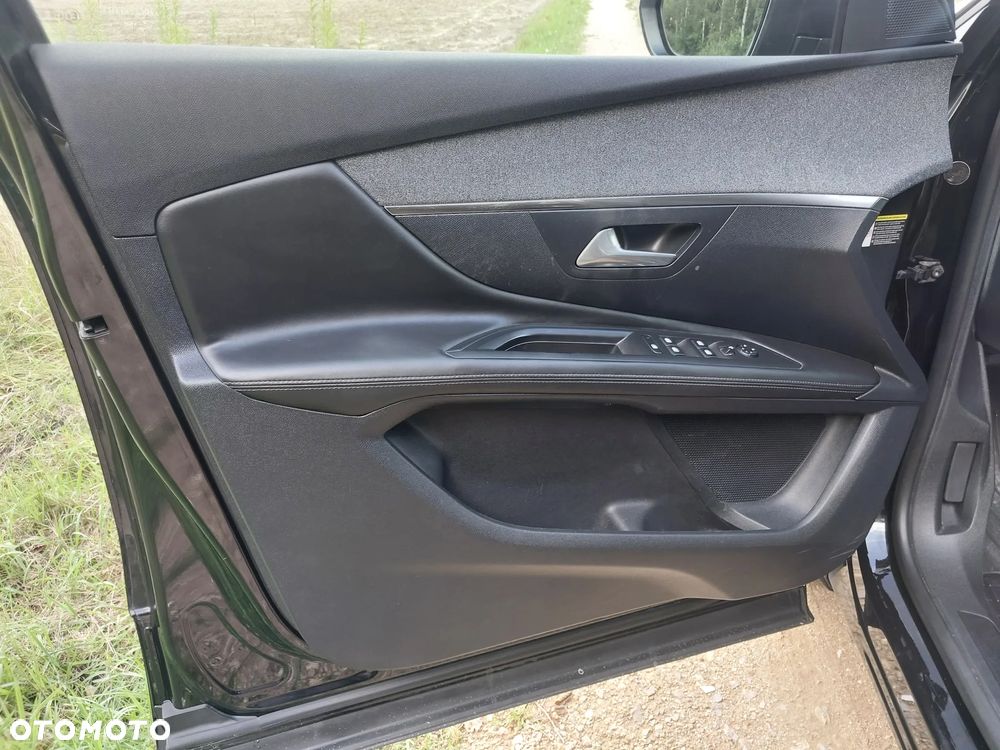 Peugeot 3008 - 11