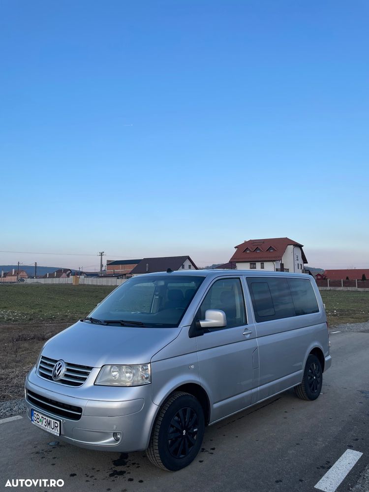 Volkswagen Caravelle - 1
