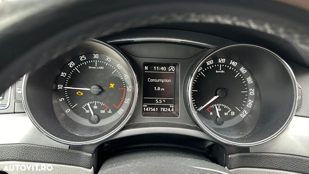 Skoda Superb 2.0 TDI Elegance - 11