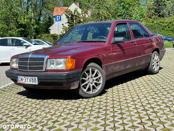 Mercedes-Benz W201 (190)