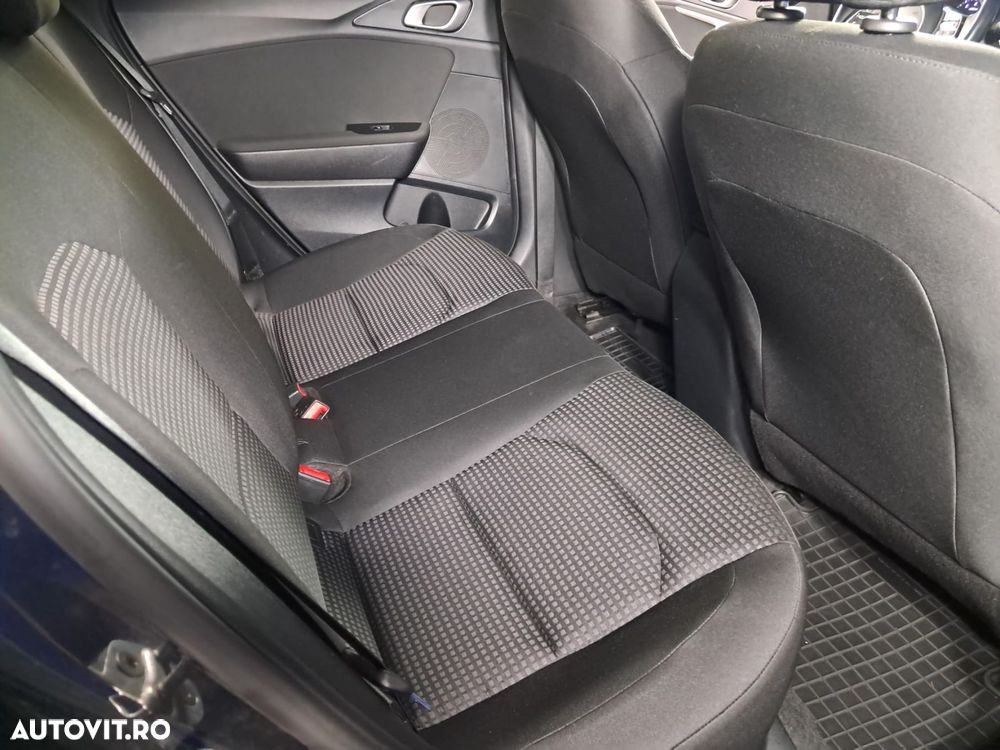Kia Ceed - 22