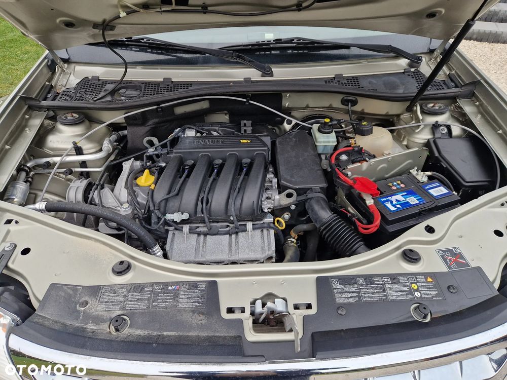 Dacia Duster 1.6 16V 4x2 Laureate - 30