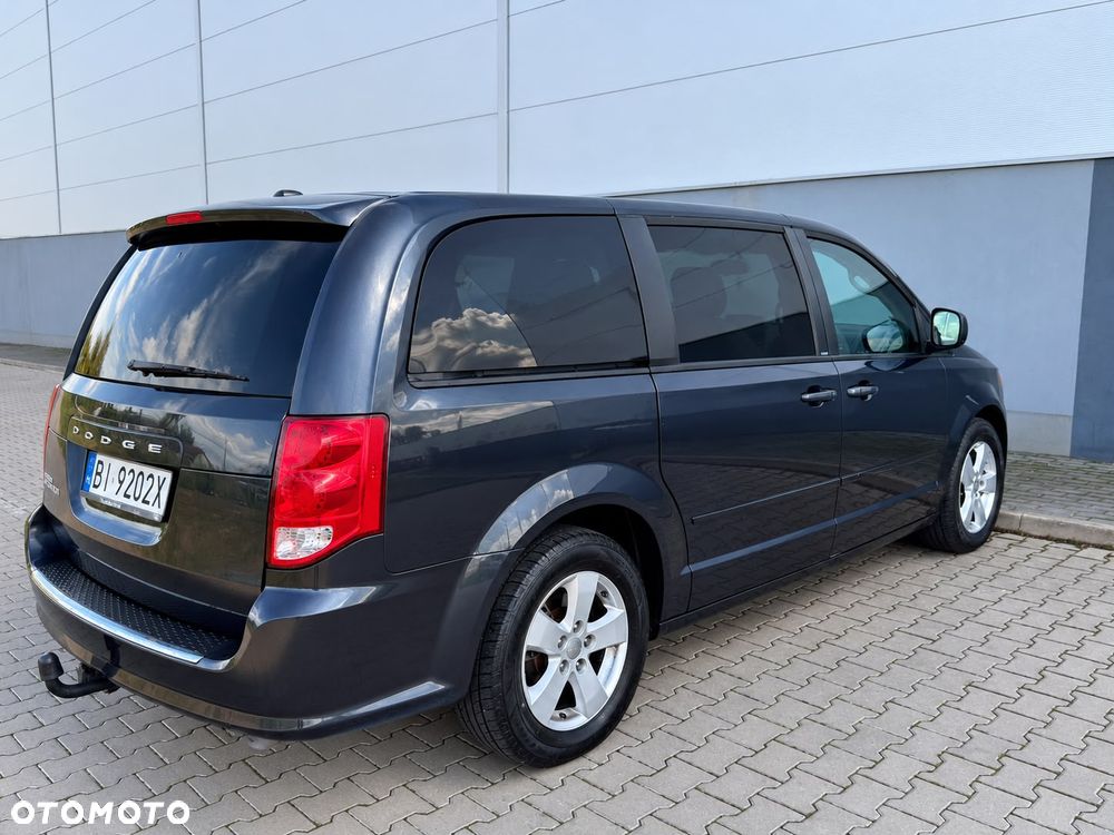 Dodge Grand Caravan - 4