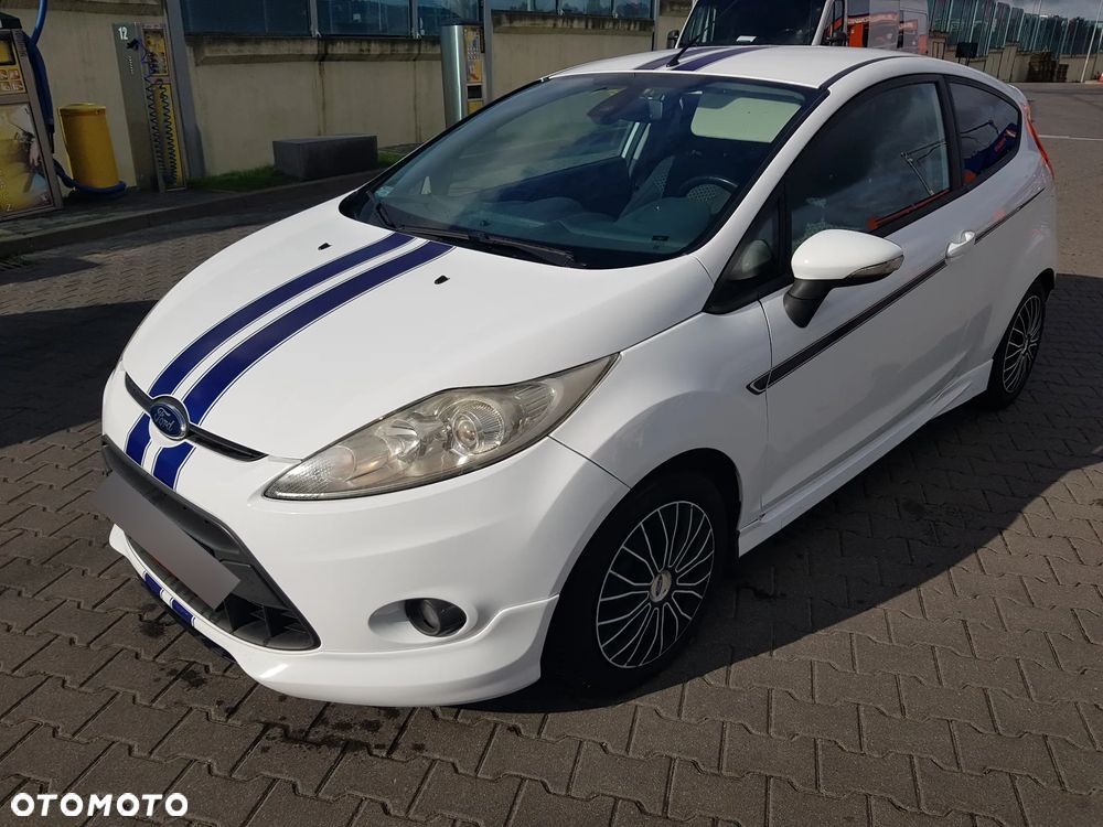 Ford Fiesta - 27