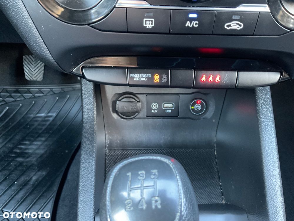 Hyundai i20 - 17