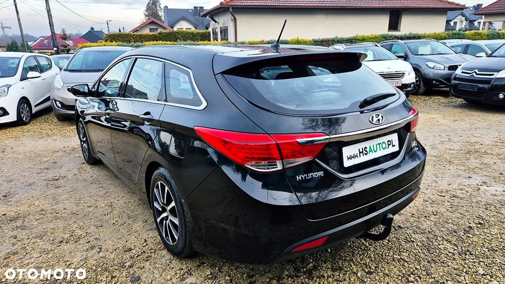 Hyundai i40 Kombi blue 1.6 Family+ - 20