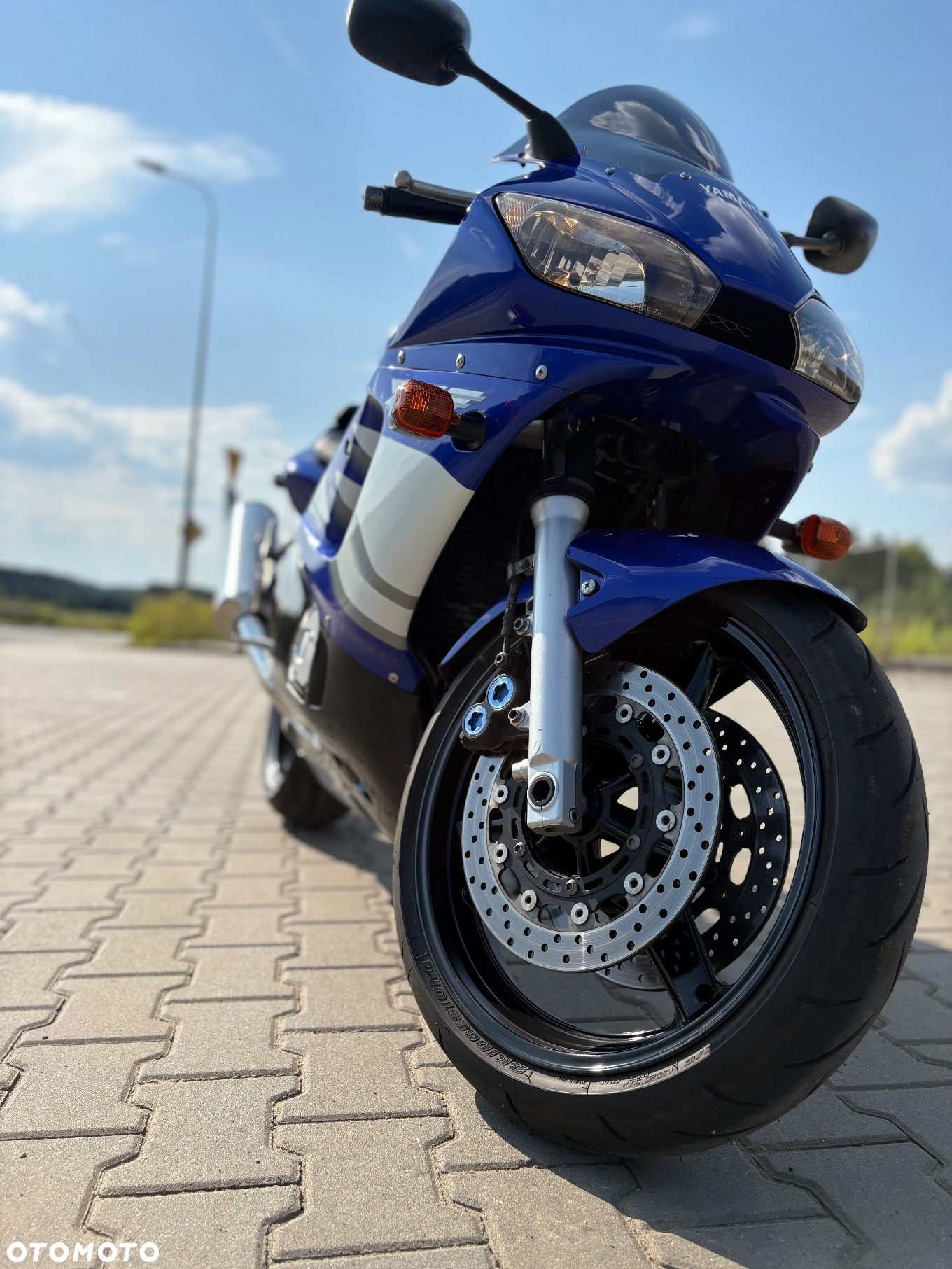 Yamaha YZF - 3