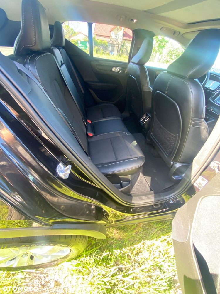 Volvo XC 40 D3 AWD Momentum Pro - 12