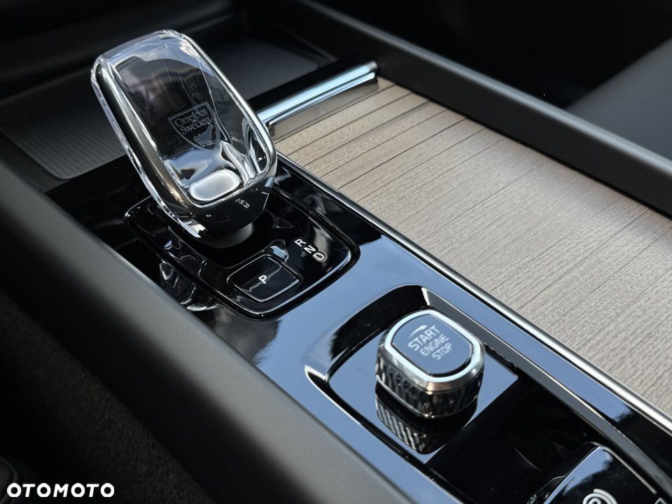 Volvo XC 60 - 24