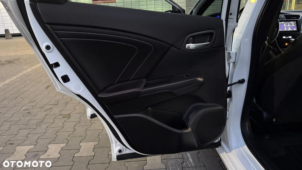 Honda Civic 1.8 Sport (Honda Connect+) - 26