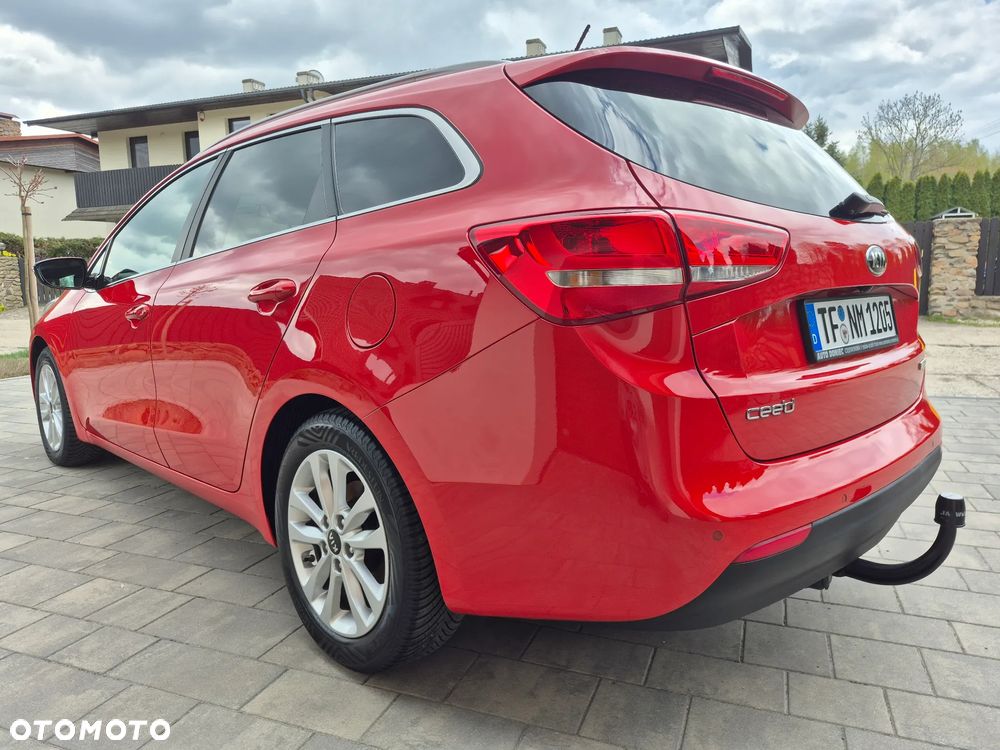 Kia Ceed - 13