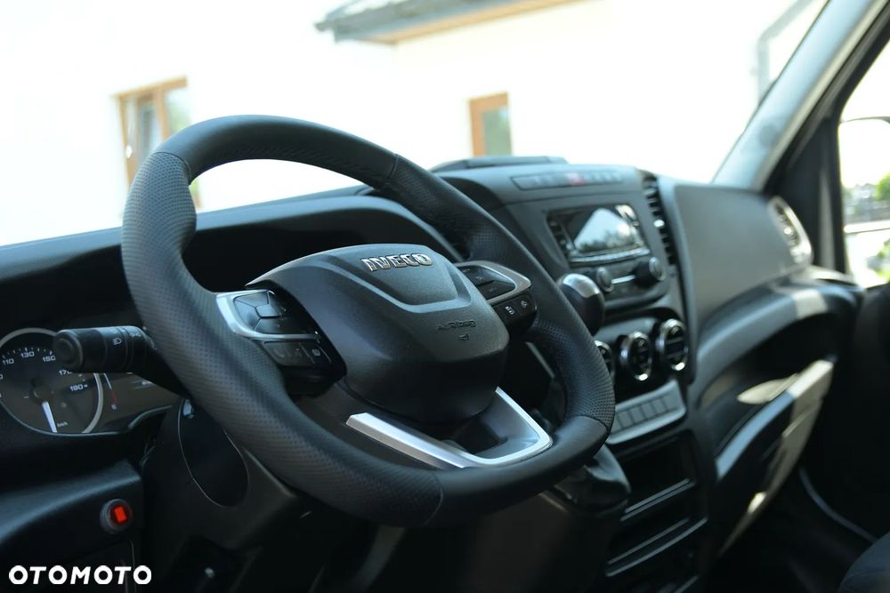 Iveco DAILY 35-180 * 3.0 Diesel 180KM * CHŁODNIA CARRIER XARIOS 500 * SUPER STAN! - 24