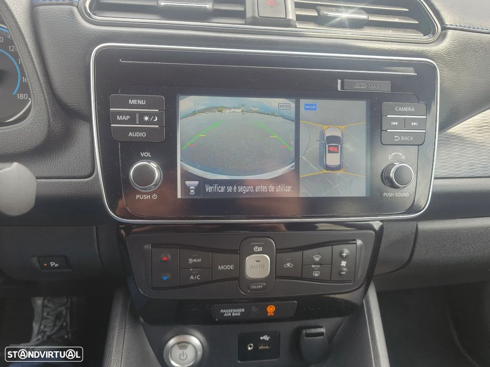 Nissan Leaf N-Connecta - 18