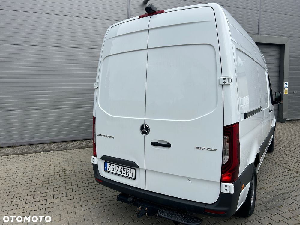 Mercedes-Benz Sprinter - 20