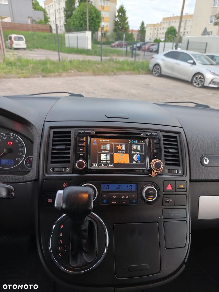 Volkswagen Multivan - 10