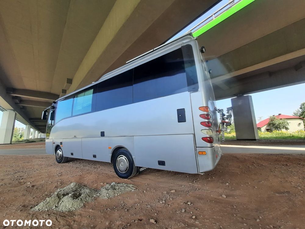 Isuzu kamper turquoise - 8