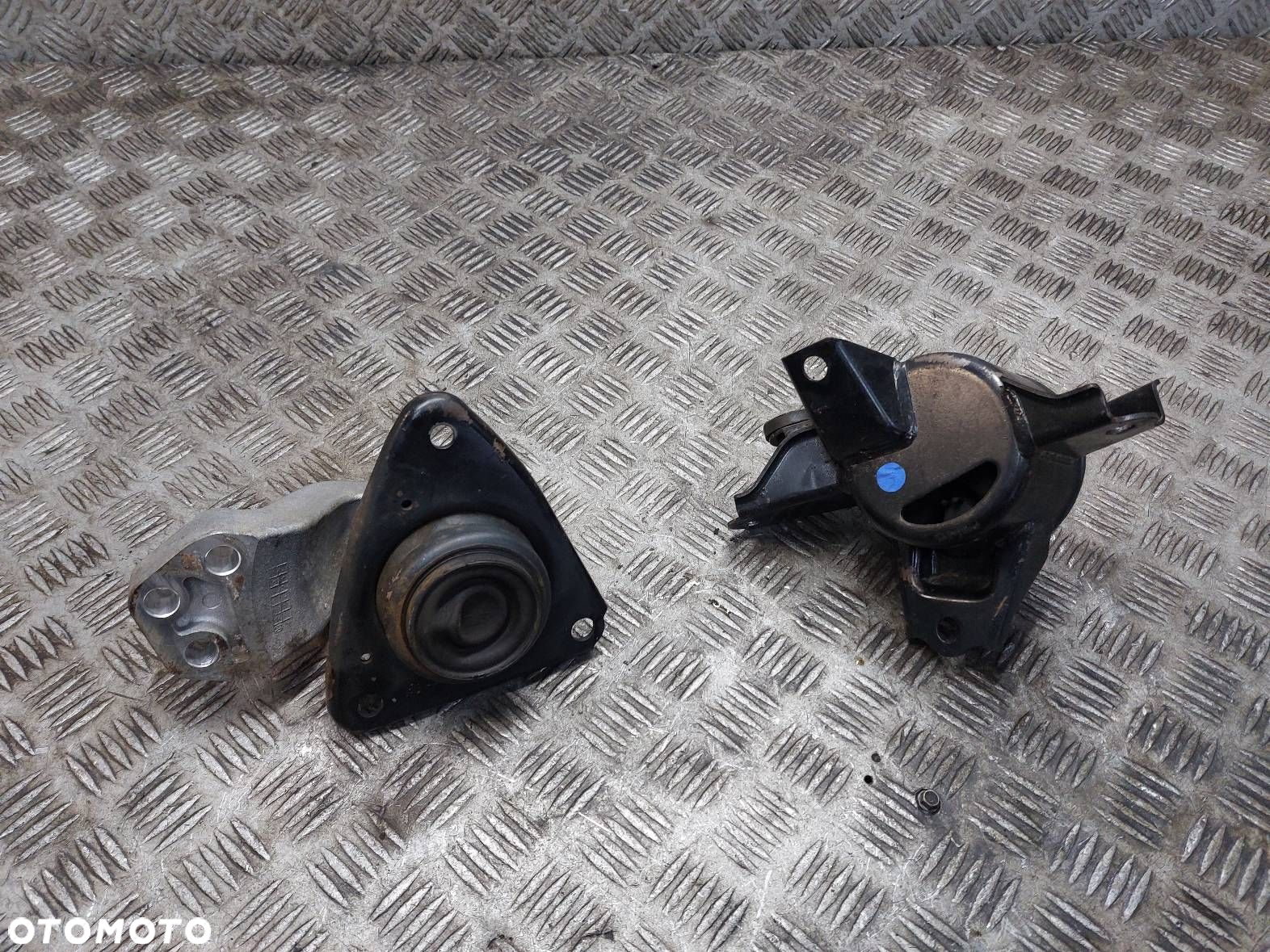 ŁAPA PODUSZKA SILNIKA PRZÓD HYUNDAI I30 I 1.4 16V - 2