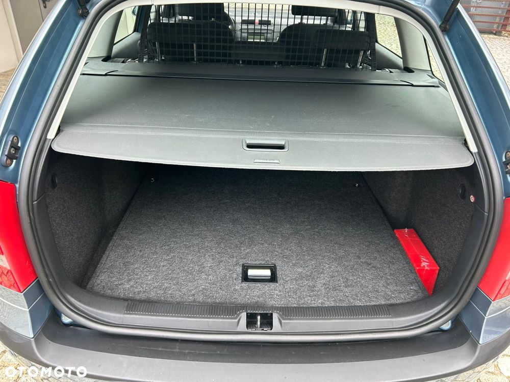 Skoda Octavia 1.6 Combi Classic - 7
