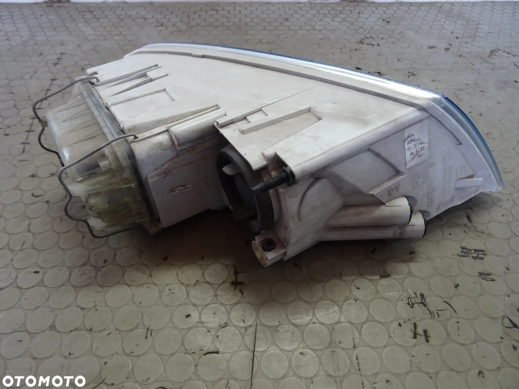 1Z1941016B 1Z1941015B lampy przod prawa lewa XENON EUROPA Skoda Octavia II 05-09 czesci - 6