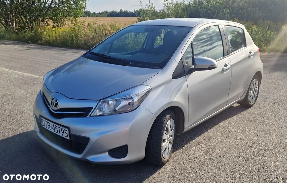 Toyota Yaris 1.0 Luna EU5 - 1